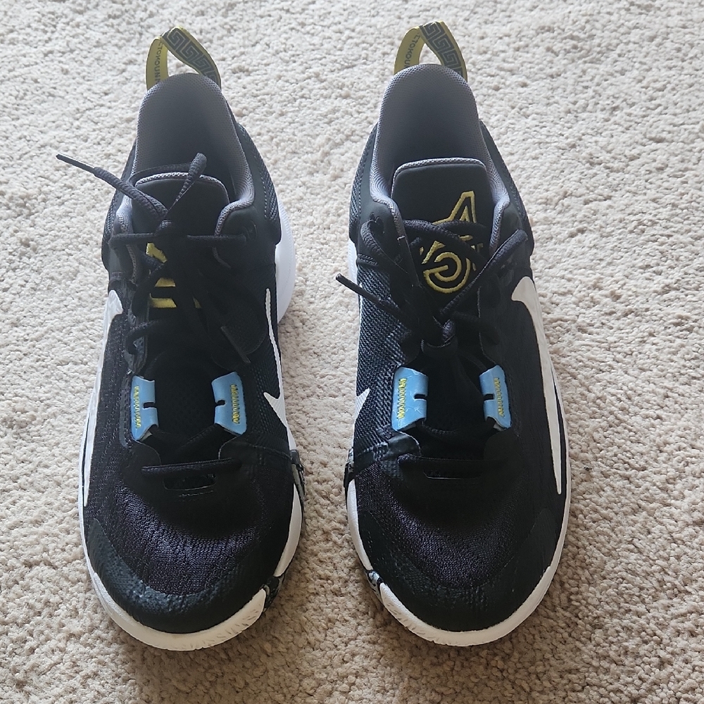 Nike Giannis Immortality 2 Sneakers